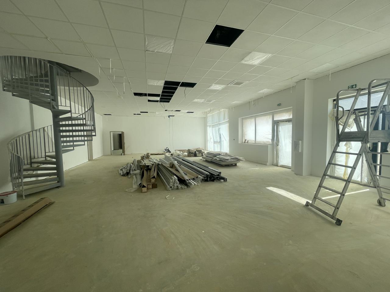 Local d'activité Villebon-sur-Yvette 3646m² Vente local d'activité Villebon-sur-Yvette Essonne OVACT2311200 2